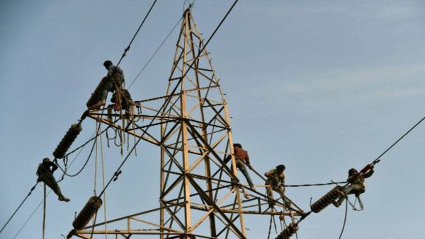 Delhi Power Cut on July 24 25 Discom Announces 2-Hour Outage in Several Areas
