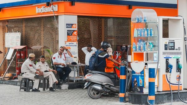 80 Against Fuel Ban on Old Vehicles in Delhi Will Govt Listen