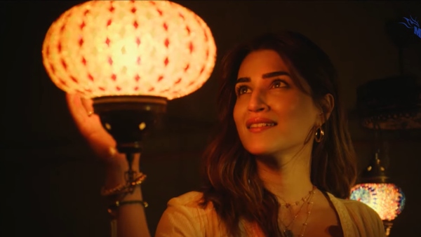 Ishaara Samajh Le Kriti Sanon Shows How to Celebrate Life s Little Moments with Magic Moments