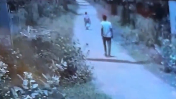 Tamil Nadu Horror Man Tries To Abduct Sexually Assault Minor Girl CCTV Footage Goes Viral Tamil Nadu Horror Man Tries To Abduct Sexually Assault Minor Girl CCTV Footage Goes Viral