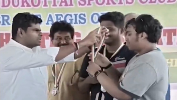 DMK Minister Raaja s Son Snubs Annamalai On Stage Refuses To Accept Medal
