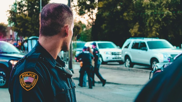 Brooklyn Restaurant Shooting Leaves 3 Dead 8 Hurt 36 Shell Casings Found