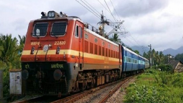 Maharashtra Govt Clears Rs 24 000 Crore Plan for 268 AC Locals Metro Line 11 and Elevated Road to Navi Mumbai Airport