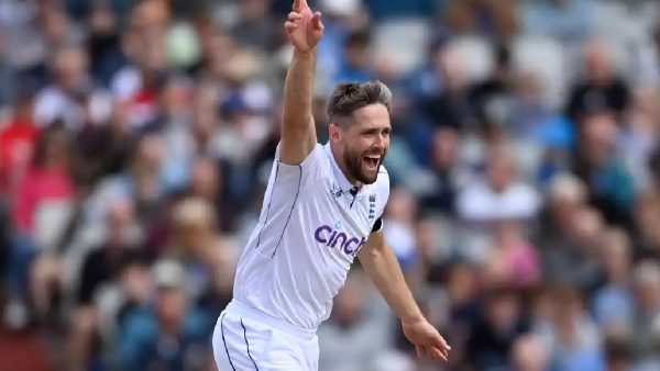 English all-rounder Chris Woakes retires