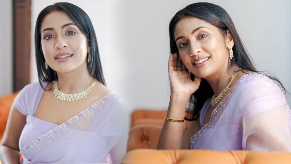 Malayalam Actress Navya Nair Fined AAustralia Airport For Carrying Jasmine Flowers Malayalam Actress Navya Nair Fined AAustralia Airport For Carrying Jasmine Flowers