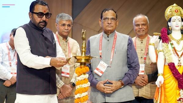 Union Minister Shri Prataprao Jadhav inaugurates Departmental Summit on National Ayush Mission and Capacity Building in States at AIIA New Delhi Union Minister Shri Prataprao Jadhav inaugurates Departmental Summit on National Ayush Mission and Capacity Building in States at AIIA New Delhi