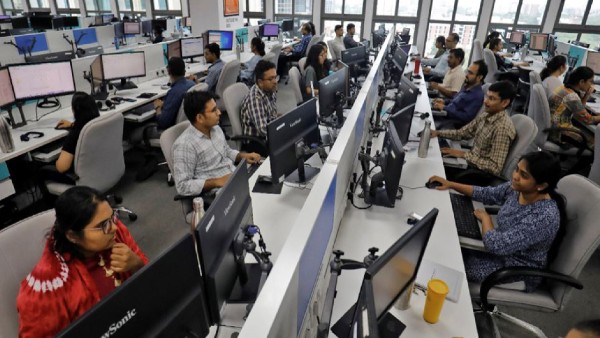 US Clarifies Indians on H-1B Visas Need Not Rush Back Amid 100k Fee