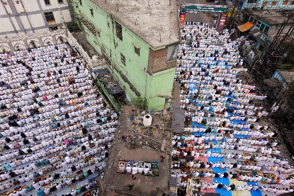 People offer namaz on the occasion of Eid-ul-Fitr festival in Nadia West Bengal PTI