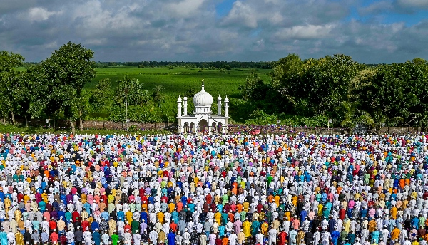 People offer namaz on the occasion of Eid-ul-Fitr festival in Nadia West Bengal PTI