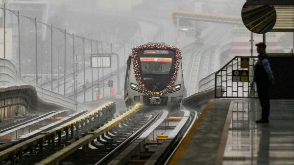 Namma Metro Yellow Line Eases Congestion On Bannerghatta and Hosur Roads During Peak Hours