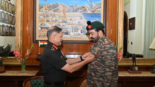 Army Chief Honours Mohanlal Army Chief Honours Mohanlal