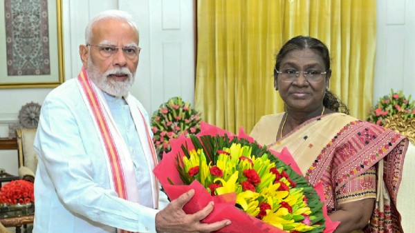 Diwali 2025 PM Modi And President Murmu Wish Nation Harmony Happiness And Prosperity