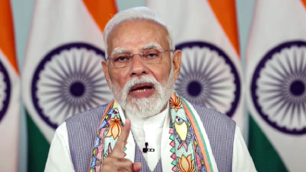 Not a Gathbandhan But A Lath Bandhan Modi Questions Opposition Unity In Bihar