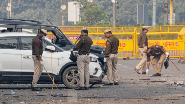 Delhi Red Fort Blast Restricted 9mm Cartridges Found NIA Confirms Strong Terror Link Delhi Red Fort Blast Restricted 9mm Cartridges Found NIA Confirms Strong Terror Link
