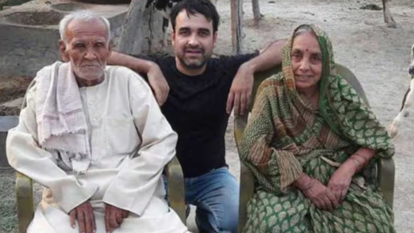 Pankaj Tripathi with his parents