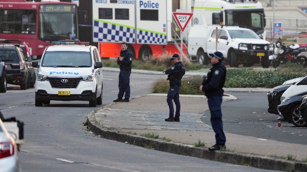 Bondi Beach Attack Father-Son Duo Travelled to Philippines Before Hanukkah Event Shooting Bondi Beach Attack Father-Son Duo Travelled to Philippines Before Hanukkah Event Shooting