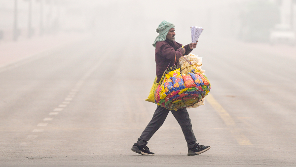 Delhi-NCR Weather Early Morning Rain Intensifies Cold Wave AQI Stays Very Poor Delhi-NCR Weather Early Morning Rain Intensifies Cold Wave AQI Stays Very Poor