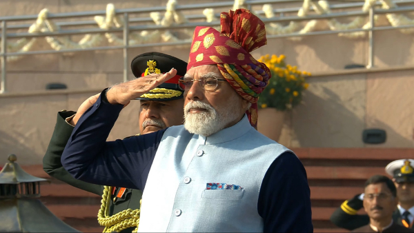 Republic Day 2026 PM Modi Pairs Navy Blue Kurta with Vibrant Bandhani Turban Republic Day 2026 PM Modi Pairs Navy Blue Kurta with Vibrant Bandhani Turban