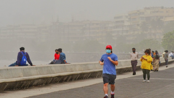 Mumbai Air Quality Remains Severe On Saturday Morning AQI Stays Above 200 Across City
