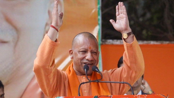 Yogi to credit lakh rupee Yogi to credit lakh rupee