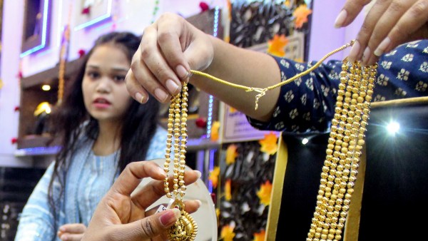 Chennai and Madurai Gold Rates Today - April 18 Know Latest Gold Prices In Tamil Nadu s Leading Jewellery Sho