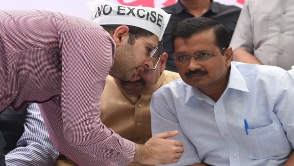 Kejriwal Wanted To Met Chadha amp amp 6 Other AAP MPs But They Exit Before Talks