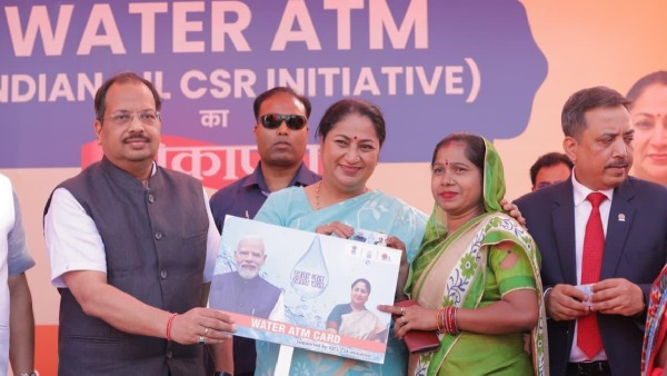 Delhi CM Rekha Gupta Inaugurates Water ATMs in Shalimar Bagh