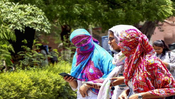 Tamil Nadu Weather Chennai to Receive Thunderous Relief Erode Sizzles At 40 0 C