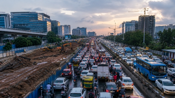 Bengaluru Traffic Likely To Worsen As Silk Board-KR Pura ORR Stretch Gets Dug Up For Rs 378-Crore Project Bengaluru Traffic Likely To Worsen As Silk Board-KR Pura ORR Stretch Gets Dug Up For Rs 378-Crore Project