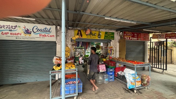 Bengaluru Strike Tea Shops Bakeries and Cigarette Vendors Shut Over Licence Extortion Issues