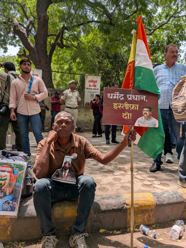 Cockroach Janta Party Returns To Jantar Mantar Protesters Demand Dharmendra Pradhan s Resignation