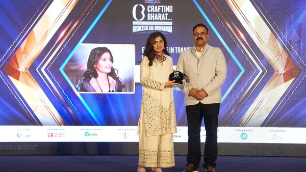 Dr. Dhara Patel's Retreats Win Top Industry Award Dr. Dhara Patel's Retreats Win Top Industry Award