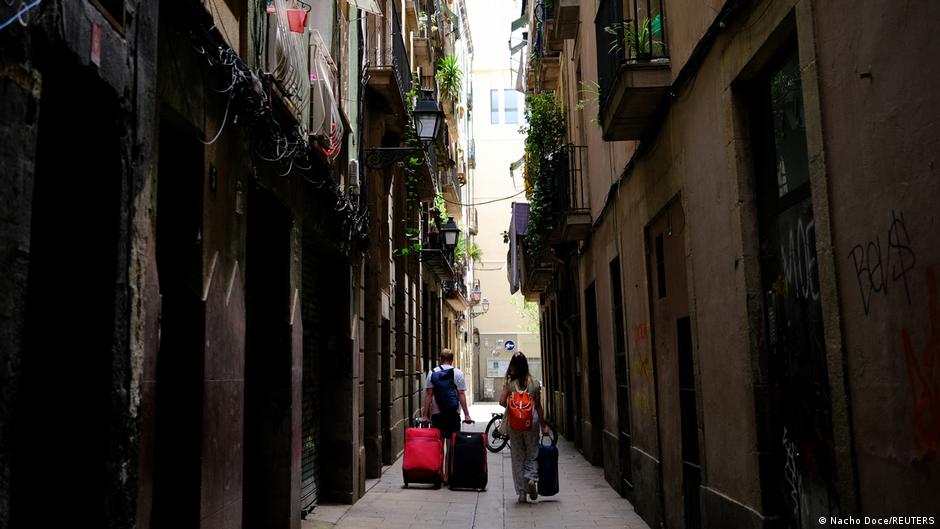 Many towns in Spain Italy and Greece observe a traditional afternoon break during the hottest part of the day