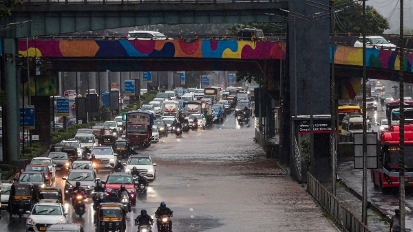 Travel Between Goregaon East and West in Just 5 Minutes as New Rs 200-Crore Flyover Link Opens Travel Between Goregaon East and West in Just 5 Minutes as New Rs 200-Crore Flyover Link Opens