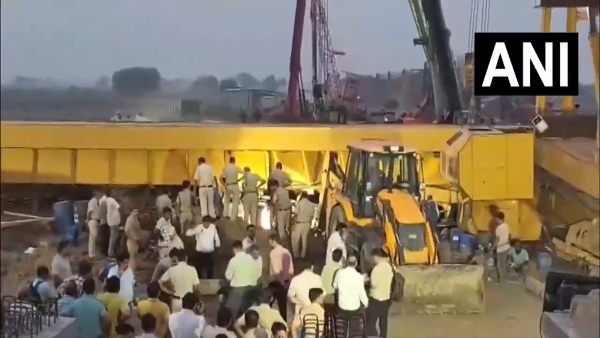 Crane Collapses At Jewar Expressway Construction Site In Faridabad At Least 5 Workers Feared Trapped