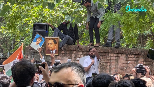 Abhijeet Dipke At Jantar Mantar