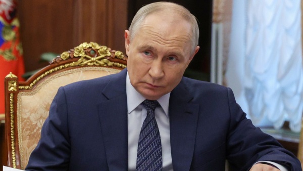 Journalist Who Exposed Putin s Secret Relationship With Kabaeva Dies in Exile