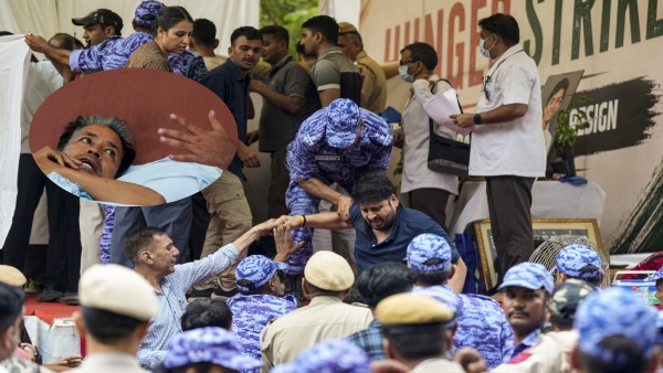How Delhi Police Planned Sonam Wangchuk s Hospital Shift Inside Three-Layer Operation How Delhi Police Planned Sonam Wangchuk s Hospital Shift Inside Three-Layer Operation