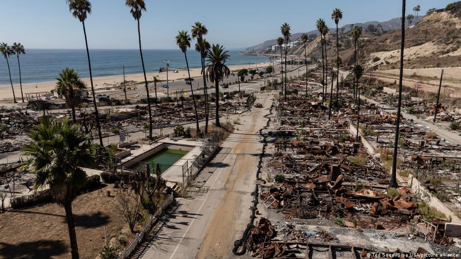 The US man suspected of arson that started the Pacific Palisades fire in California in 2025 used ChatGPT to generate images of burning cities and asked about legal responsibility for a fire caused by a fallen cigarette The US man suspected of arson that started the Pacific Palisades fire in California in 2025 used ChatGPT to generate images of burning cities and asked about legal responsibility for a fire caused by a fallen cigarette
