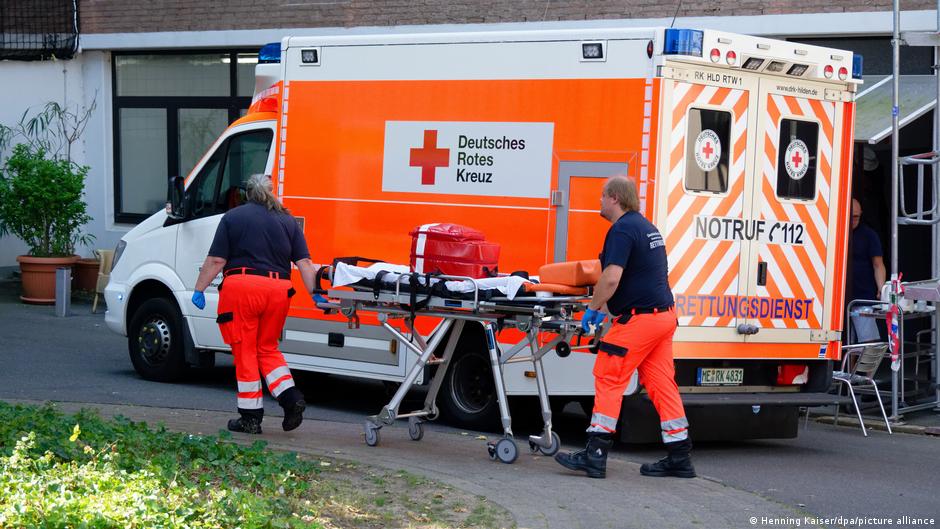 Emergency responders and hospital staff are under constant pressure during heatwaves Emergency responders and hospital staff are under constant pressure during heatwaves