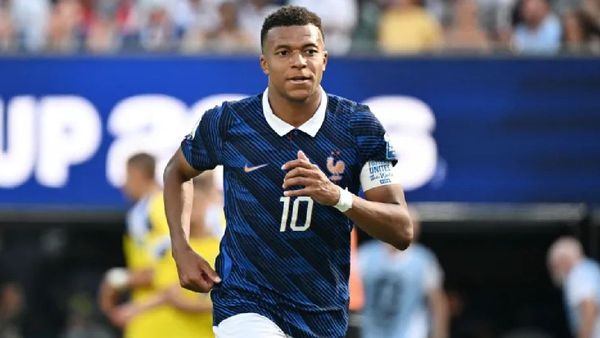 Kylian Mbappe celebrating his penalty goal against Paraguay