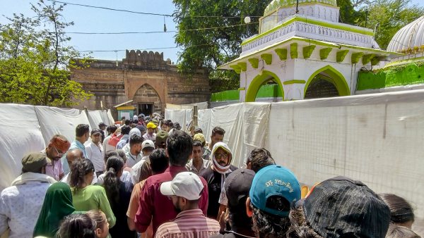 Supreme Court Refuses to Restore Namaz at Bhojshala Complex for Now In MP Supreme Court Refuses to Restore Namaz at Bhojshala Complex for Now In MP