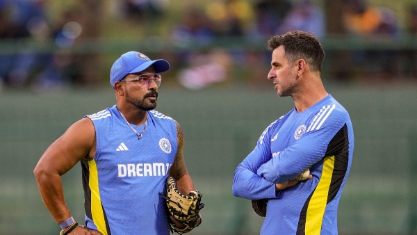 T Dilip and Ryan Ten Doeschate Contract ends