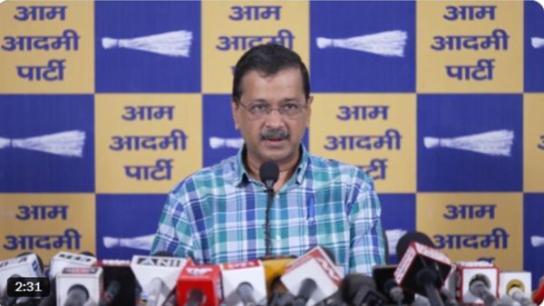 Arvind Kejriwal questioning India s high pump fuel prices Arvind Kejriwal questioning India s high pump fuel prices