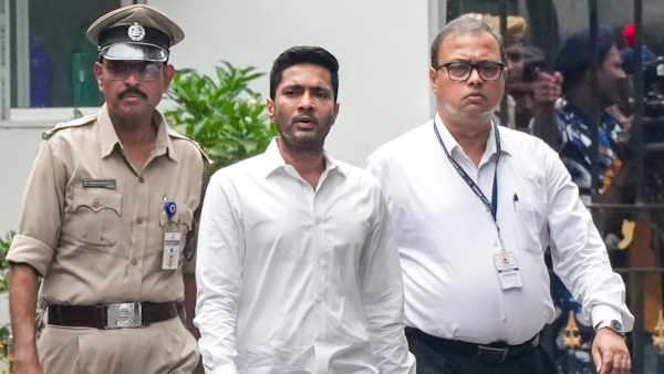 SC Allows TMC Leader Abhishek Banerjee To Travel Abroad For Eye Surgery Sets Aside Calcutta HC Order
