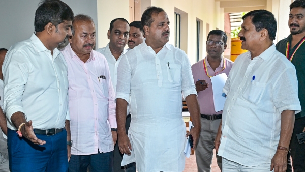 U T Khader Tells Bengaluru Clubs To Focus On Kitchen Hygiene Not Just Dress Codes