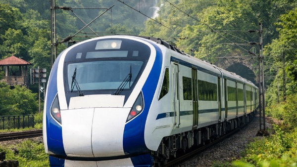 Bengaluru-Mangaluru Vande Bharat Trial From August 11 20 Coach Train to Tackle Western Ghats Bengaluru-Mangaluru Vande Bharat Trial From August 11 20 Coach Train to Tackle Western Ghats