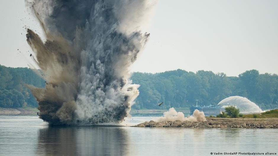 Romania s navy carried out a controlled blast of submerged rocks to allow more water to flow into the eastern branch of the Danube Romania s navy carried out a controlled blast of submerged rocks to allow more water to flow into the eastern branch of the Danube