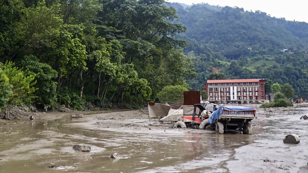 Nearly 100 killed Over 750 Missing in Nepal Flash Floods