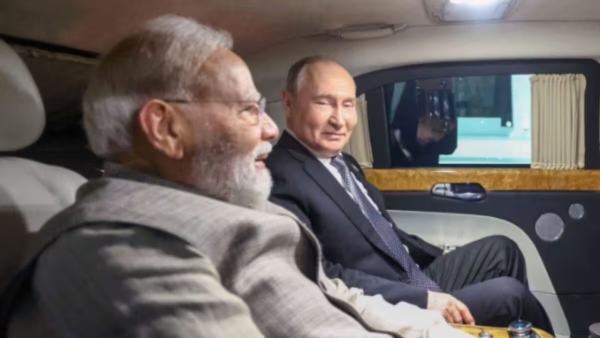 PM Modi and Putin in Same Car Travel PM Modi and Putin in Same Car Travel